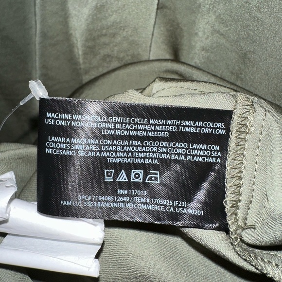 Banana Republic Women's Green Satin Blouse Collared Pullover Top XXL Button Cuff - Picture 5 of 10